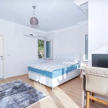 וילה With Pool With View Of אלאניה