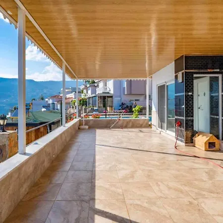빌라 With Pool With View Of